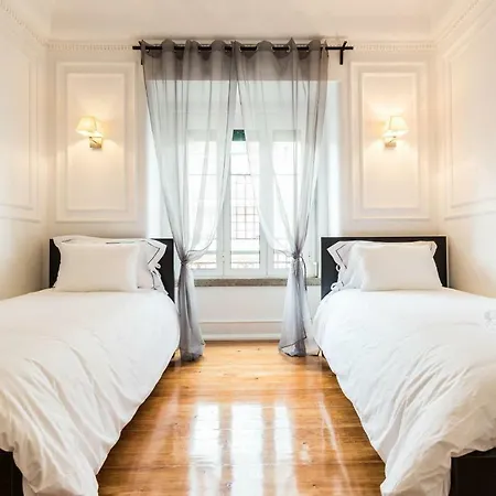 Avenida Praia Da Vitoria Appartement *
